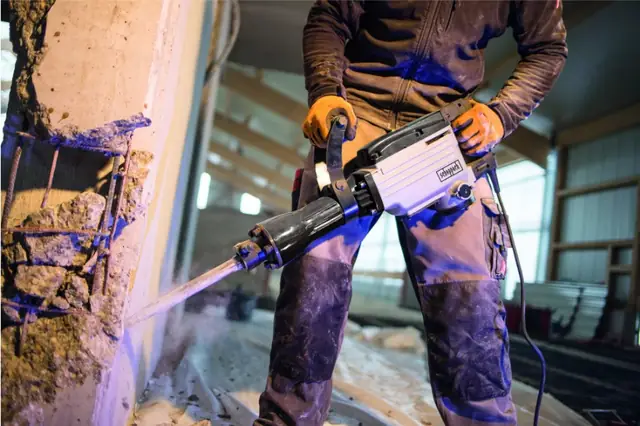 Abbruchhammer 1600 W mit 50 Joule Schlagkraft